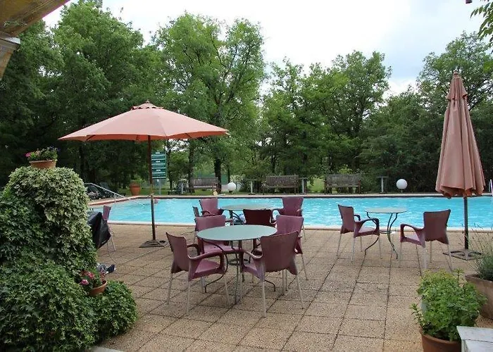 特鲁费埃尔酒店 Gignac (Lot)