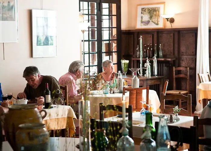 特鲁费埃尔酒店 酒店 2*