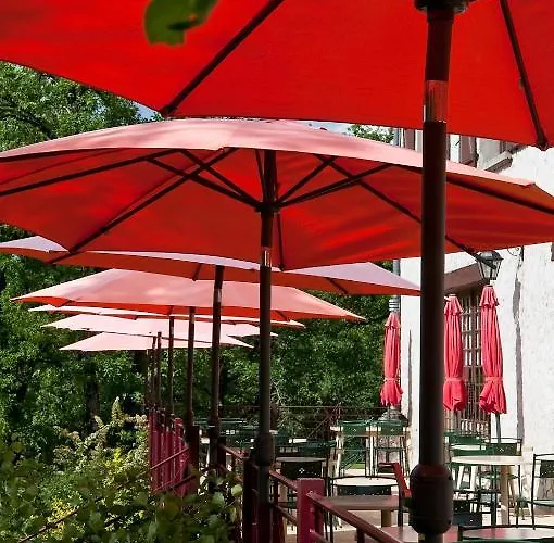 特鲁费埃尔酒店 酒店